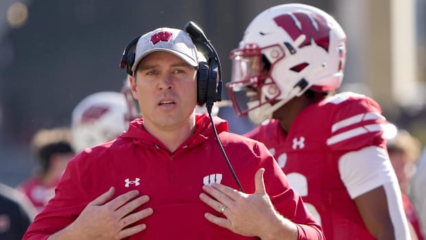 Wisconsin head coach Jim Leonhard talking during the first quarter against Purdue.
